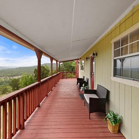 Entire 2Br 2Ba Hilltop View Home Sleeps 8 Pets 4 Acres Jacuzzi Central Ac Kingbeds Free Wifi-Parking Kitchen Washerdryer Starry Terrace Two Sunset Dining Patios Grill Stovetop Oven Fridge Onsitewoodedhiking Wildlife Coveredpatio4Pets & Birds Singing! 마블폴스 외부 사진