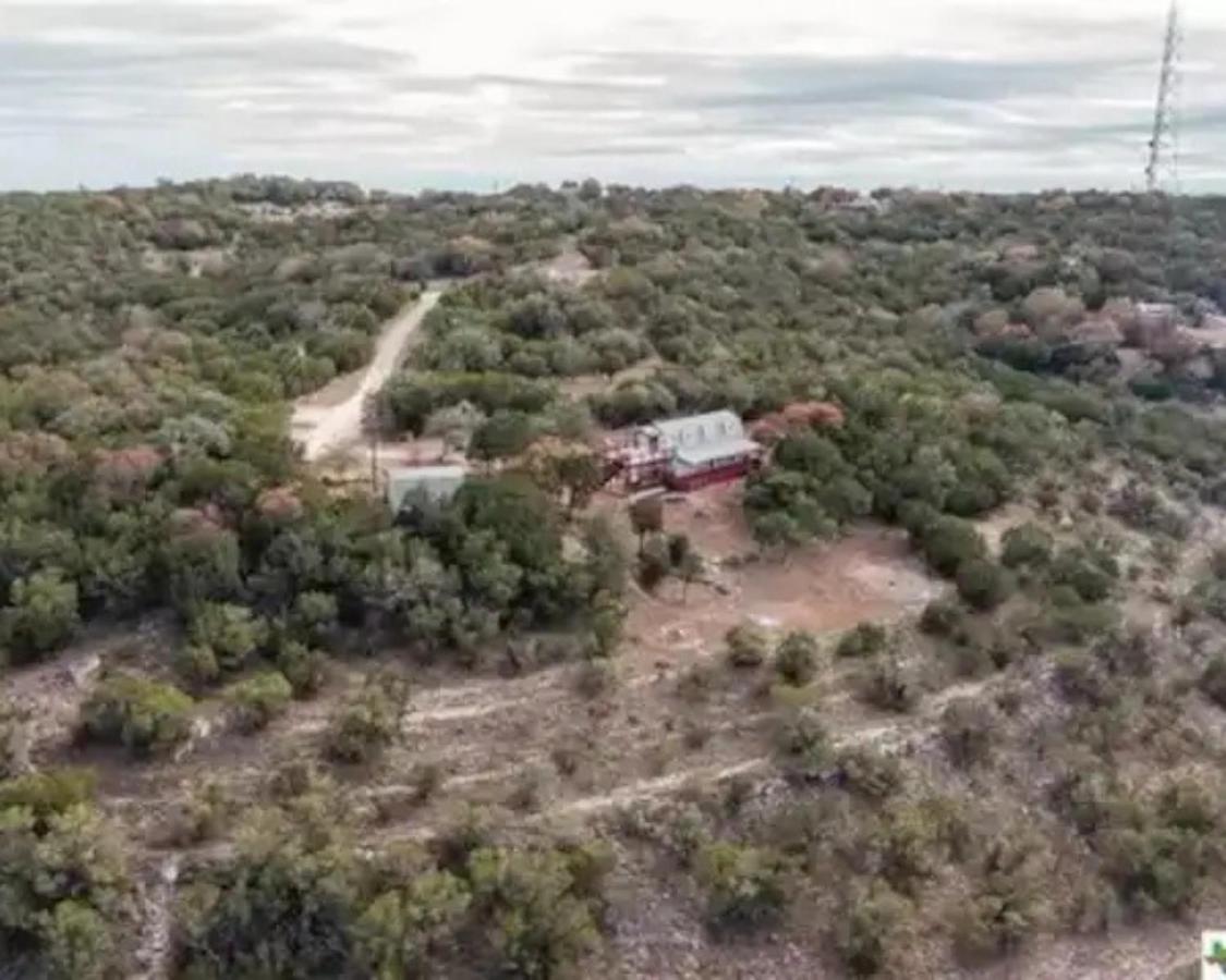 Entire 2Br 2Ba Hilltop View Home Sleeps 8 Pets 4 Acres Jacuzzi Central Ac Kingbeds Free Wifi-Parking Kitchen Washerdryer Starry Terrace Two Sunset Dining Patios Grill Stovetop Oven Fridge Onsitewoodedhiking Wildlife Coveredpatio4Pets & Birds Singing! 마블폴스 외부 사진