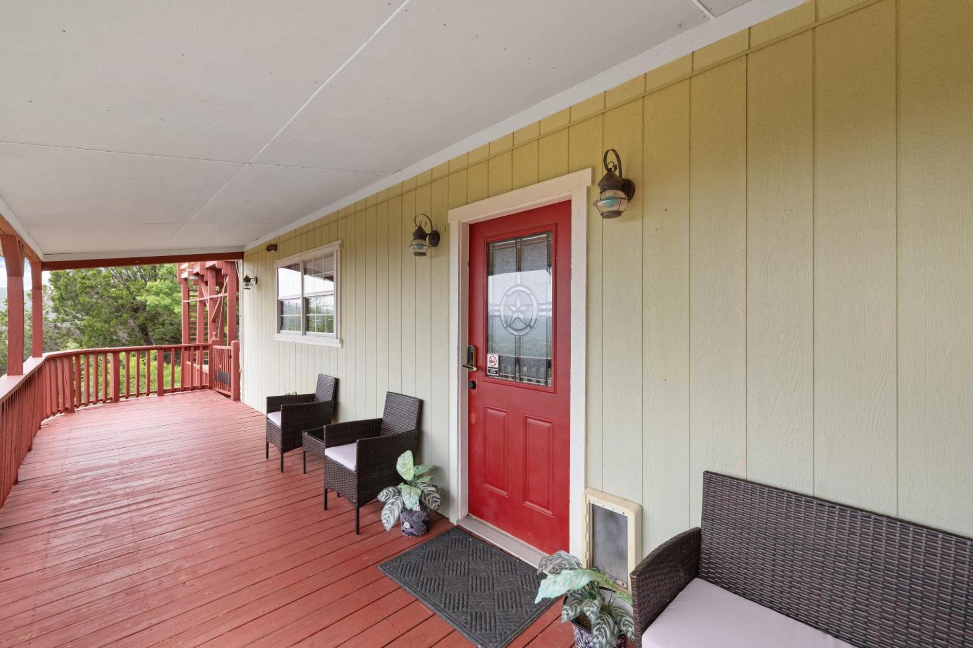 Entire 2Br 2Ba Hilltop View Home Sleeps 8 Pets 4 Acres Jacuzzi Central Ac Kingbeds Free Wifi-Parking Kitchen Washerdryer Starry Terrace Two Sunset Dining Patios Grill Stovetop Oven Fridge Onsitewoodedhiking Wildlife Coveredpatio4Pets & Birds Singing! 마블폴스 외부 사진