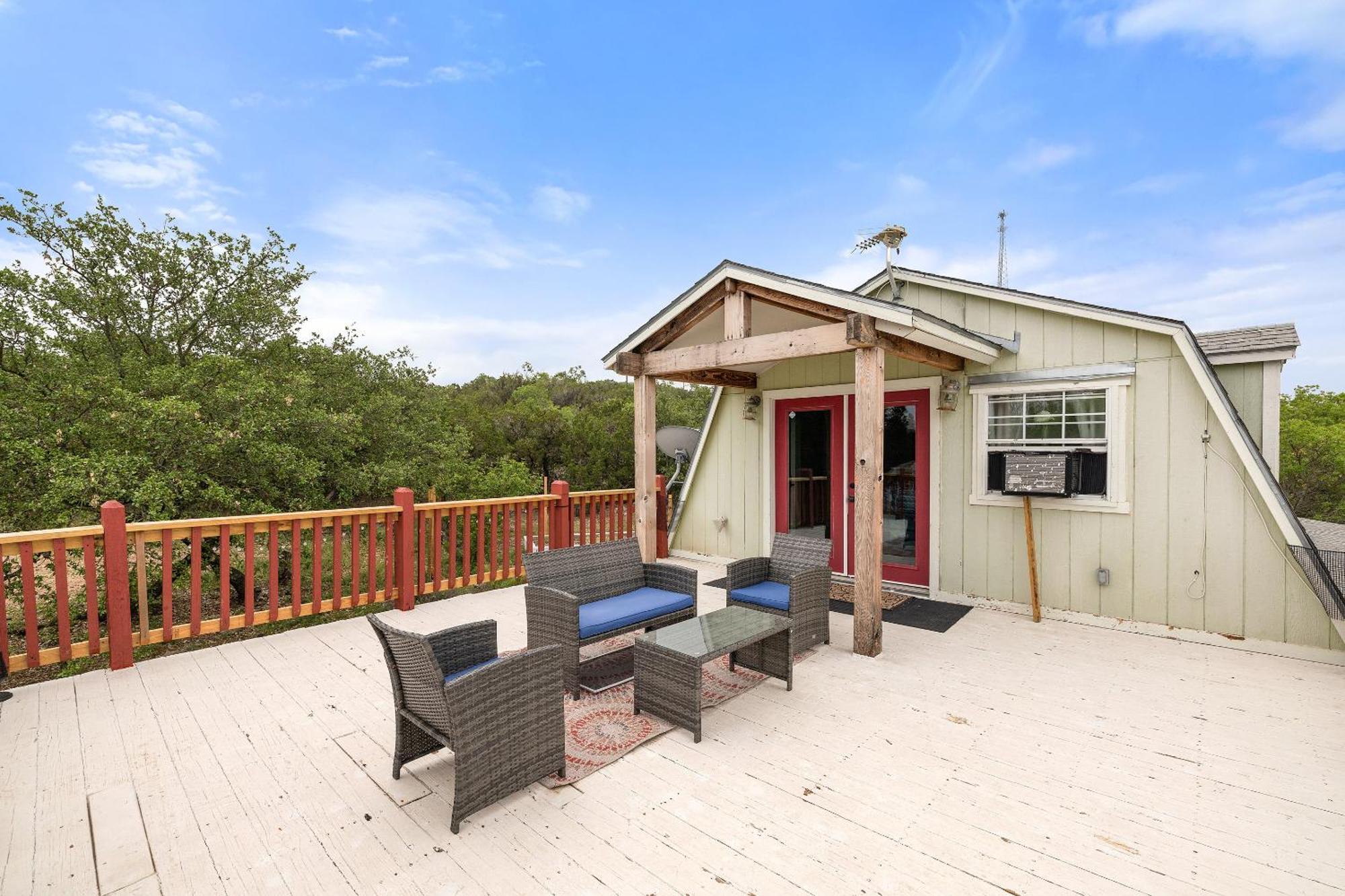 Entire 2Br 2Ba Hilltop View Home Sleeps 8 Pets 4 Acres Jacuzzi Central Ac Kingbeds Free Wifi-Parking Kitchen Washerdryer Starry Terrace Two Sunset Dining Patios Grill Stovetop Oven Fridge Onsitewoodedhiking Wildlife Coveredpatio4Pets & Birds Singing! 마블폴스 외부 사진