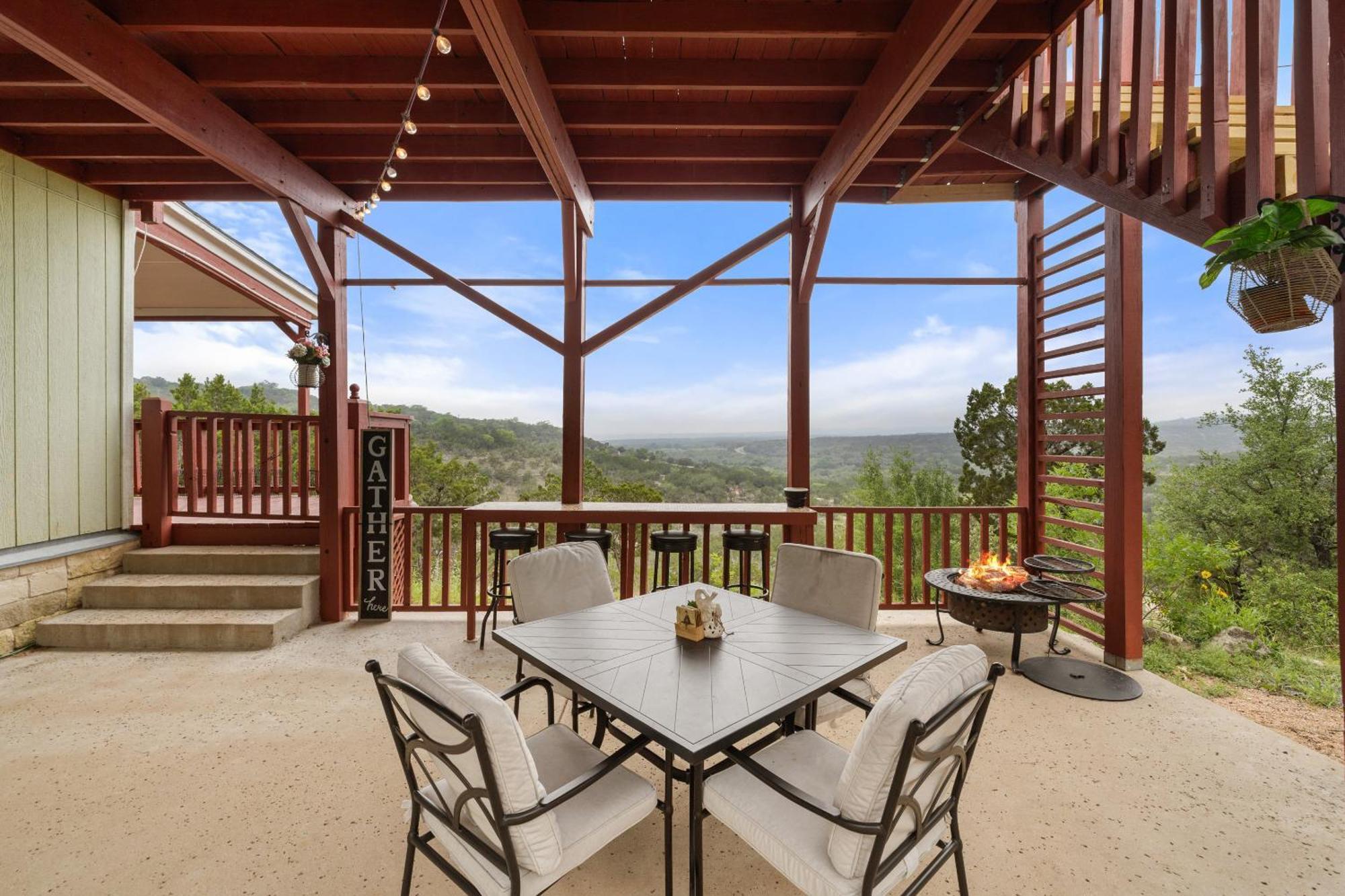 Entire 2Br 2Ba Hilltop View Home Sleeps 8 Pets 4 Acres Jacuzzi Central Ac Kingbeds Free Wifi-Parking Kitchen Washerdryer Starry Terrace Two Sunset Dining Patios Grill Stovetop Oven Fridge Onsitewoodedhiking Wildlife Coveredpatio4Pets & Birds Singing! 마블폴스 외부 사진
