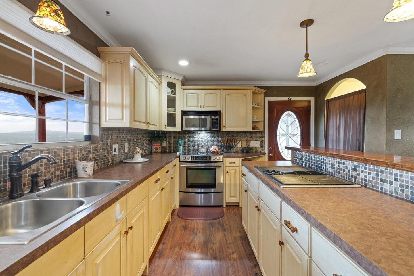 Entire 2Br 2Ba Hilltop View Home Sleeps 8 Pets 4 Acres Jacuzzi Central Ac Kingbeds Free Wifi-Parking Kitchen Washerdryer Starry Terrace Two Sunset Dining Patios Grill Stovetop Oven Fridge Onsitewoodedhiking Wildlife Coveredpatio4Pets & Birds Singing! 마블폴스 외부 사진